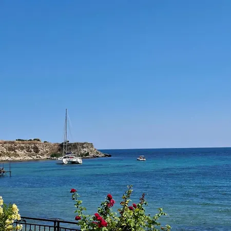Apartament Akrotiria Sea View *